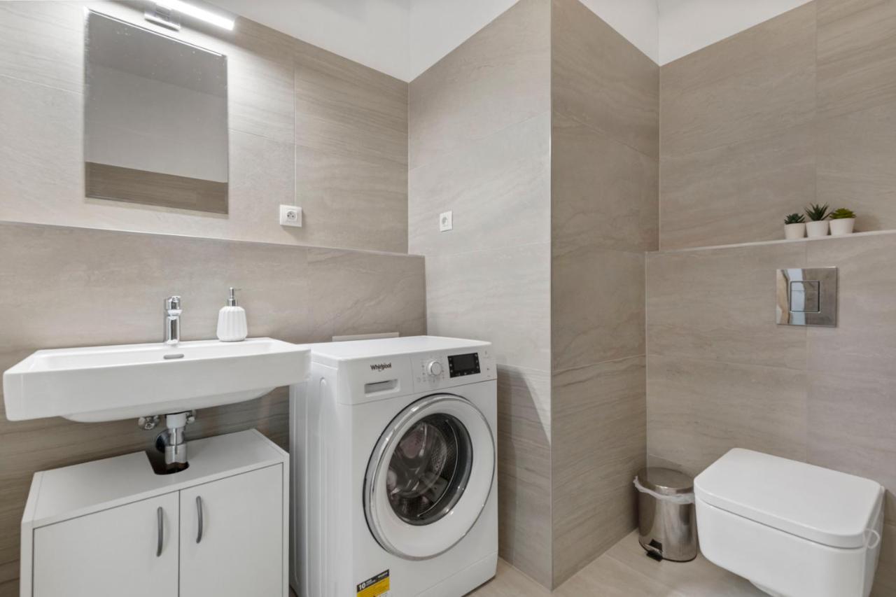 Apartamento Lam Mint - Ac - Balcony Bratislava Exterior foto